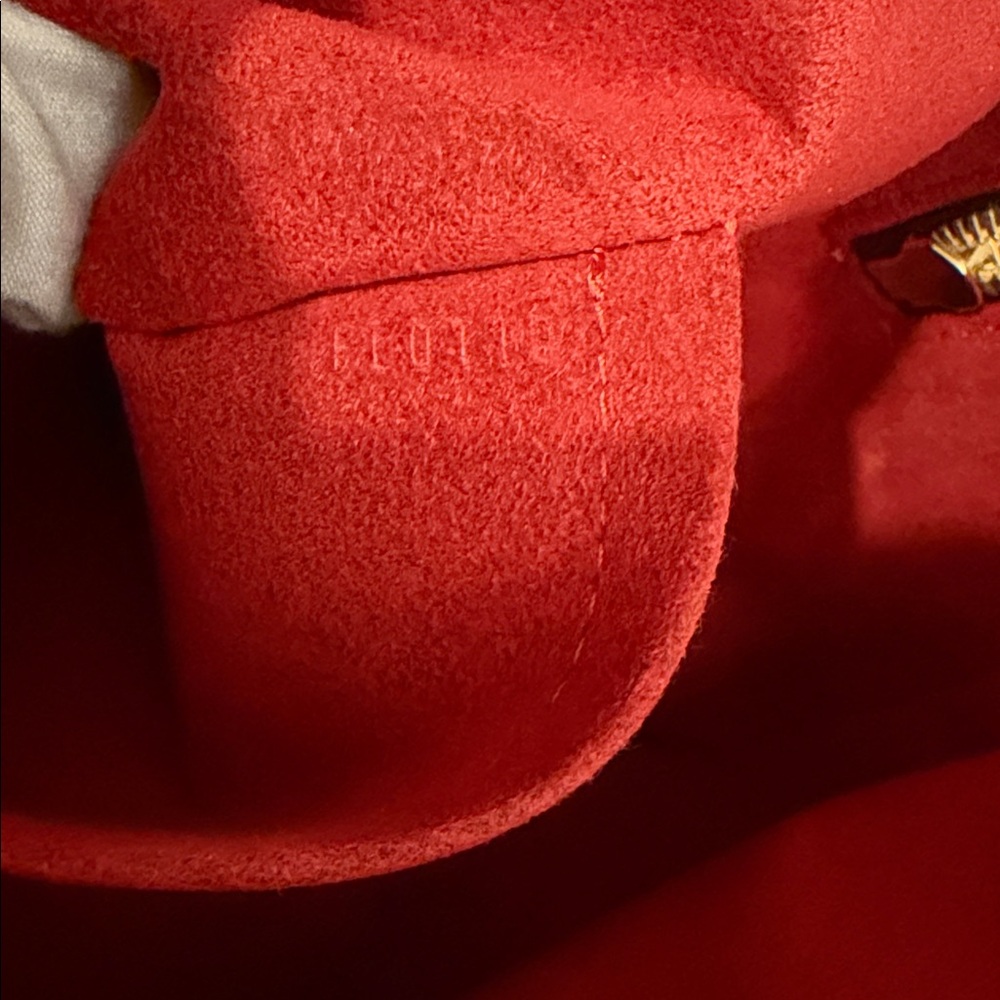 Authentic Berkeley Damier Ebene bag - image 10